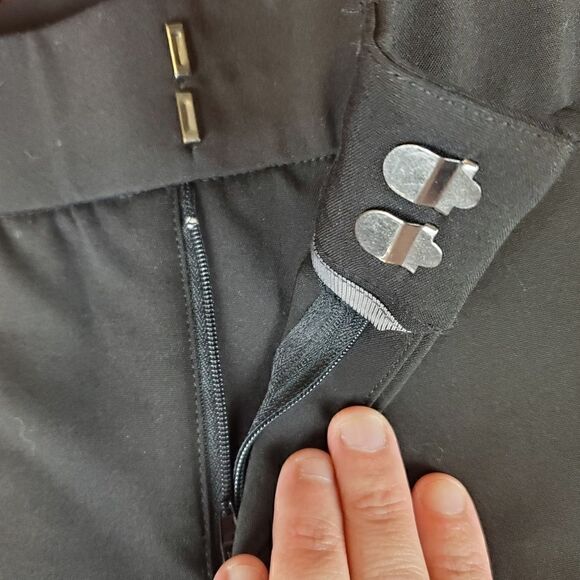 Soft Surroundings Black Bermuda Shorts Size 6 - Picture 7 of 8